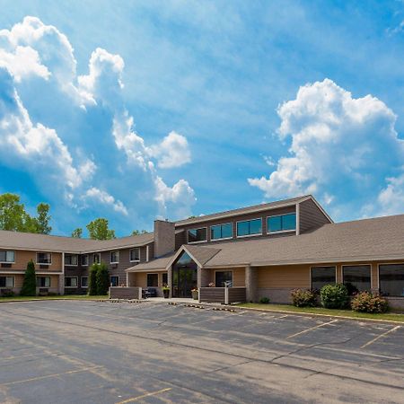 Americinn By Wyndham Hartford Wi Экстерьер фото