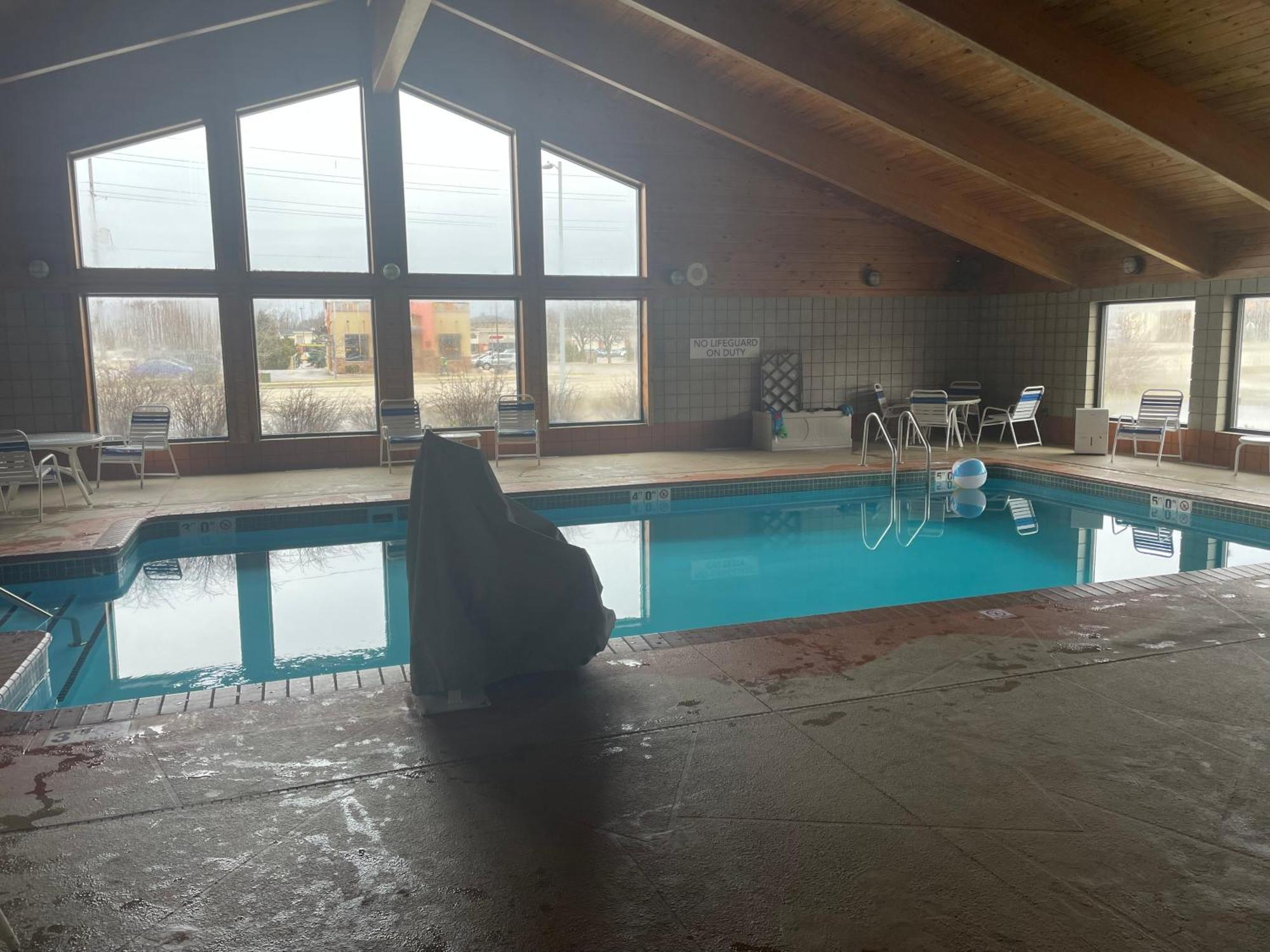 Americinn By Wyndham Hartford Wi Экстерьер фото