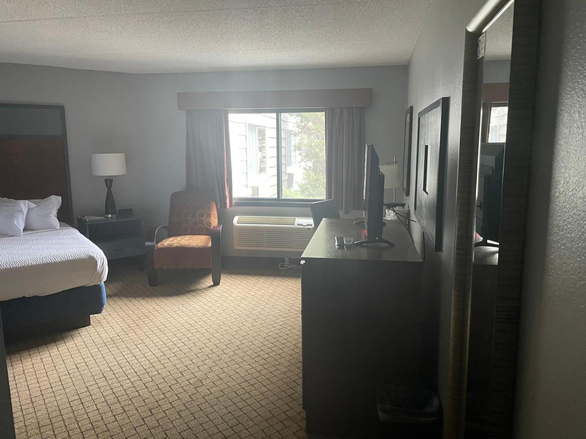 Americinn By Wyndham Hartford Wi Экстерьер фото