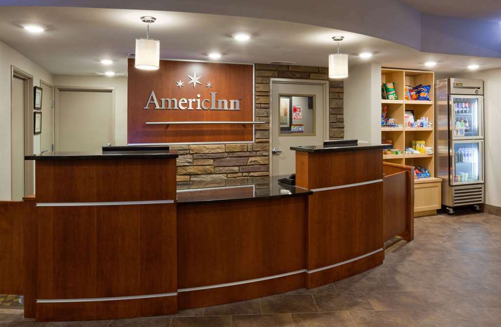 Americinn By Wyndham Hartford Wi Интерьер фото